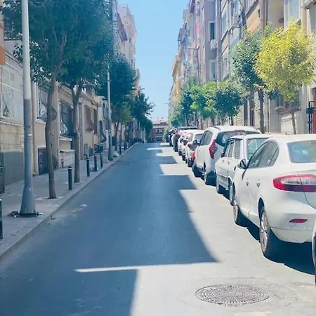 Sisli Pangalti Da 2+1 Jakuzili Luex Lejlighed *