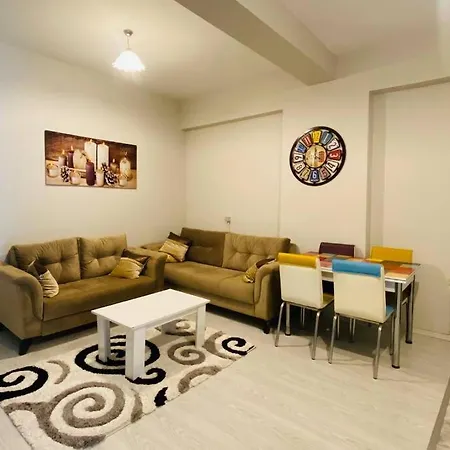 Sisli Pangalti Da 2+1 Jakuzili Luex Διαμέρισμα